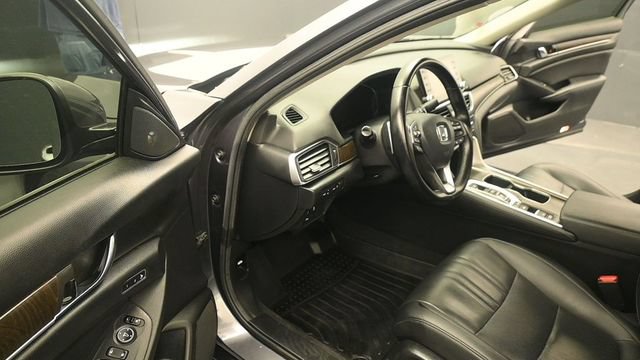 Used 2021 Honda Accord Touring image 13