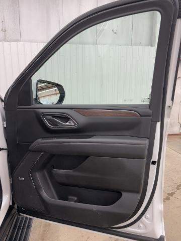 Used 2023 Chevrolet Suburban High Country image 19