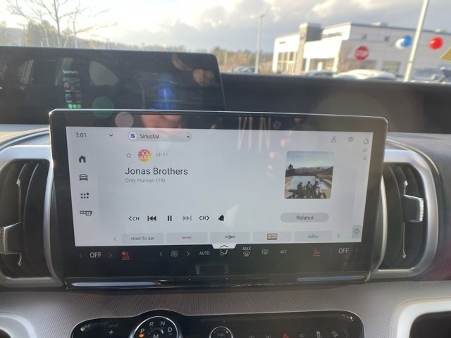 Certified 2025 Ford Expedition Active image 24