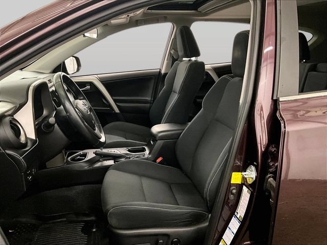 Used 2018 Toyota RAV4 XLE AWD/4WD image 24