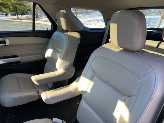 Certified 2022 Ford Explorer XLT w/ Equipment Group 202A image 24