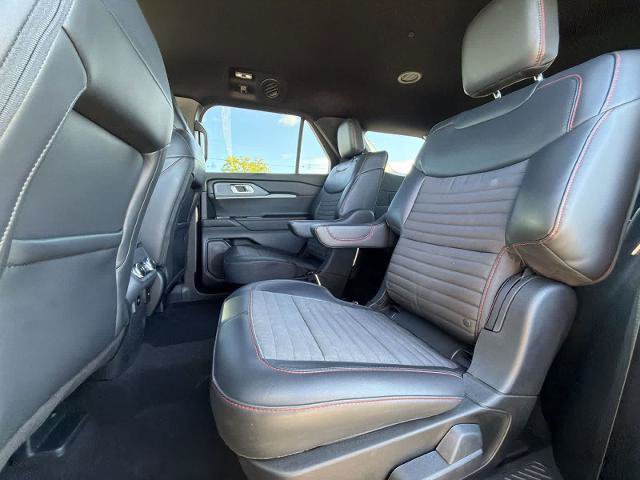 Certified 2025 Ford Explorer ST-Line AWD/4WD image 19