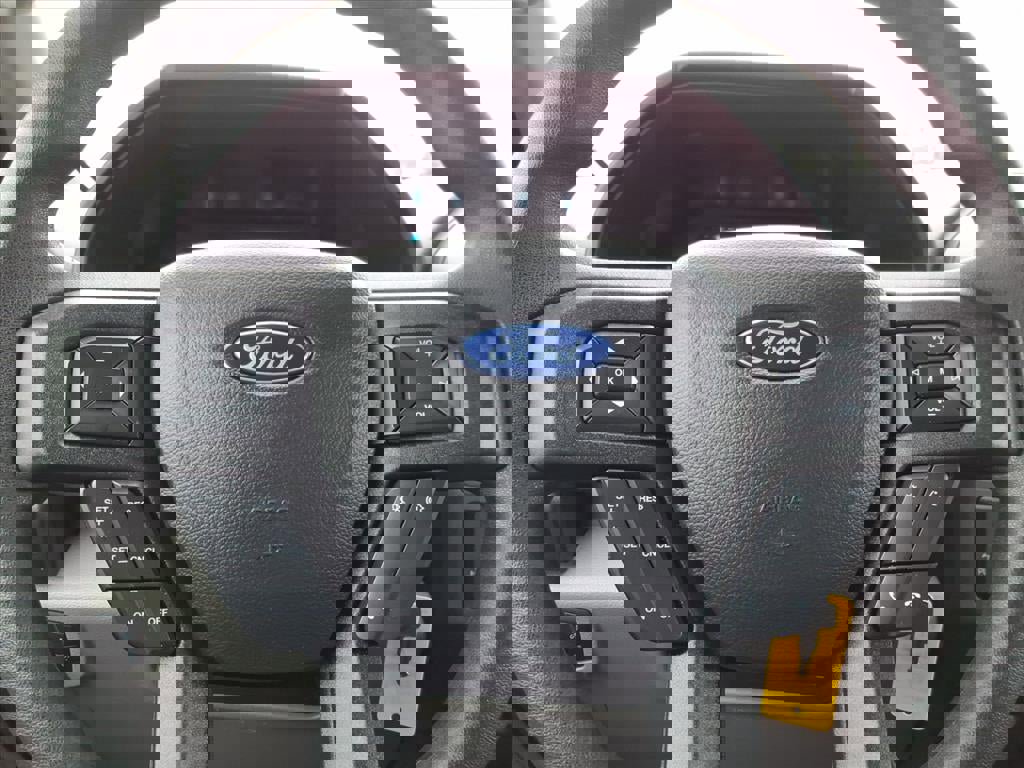 Certified 2020 Ford F250 XL w/ Power Equipment Group image 24