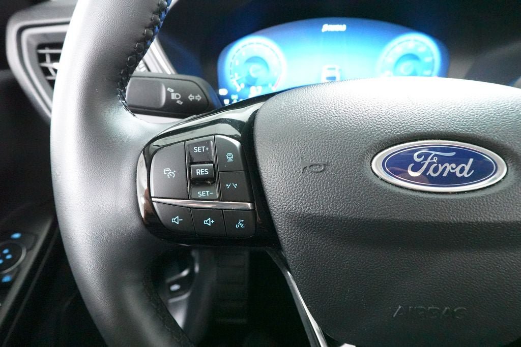 Certified 2025 Ford Escape Platinum AWD/4WD image 14