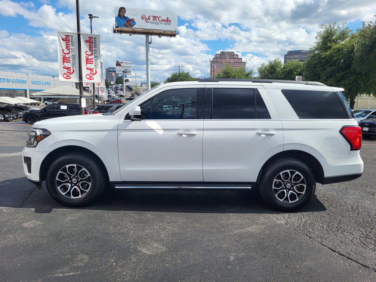 Certified 2023 Ford Expedition XLT RWD image 7