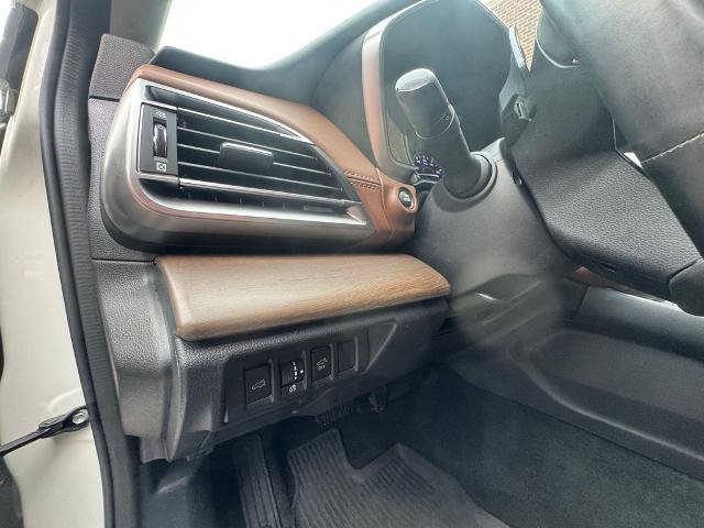 Used 2023 Subaru Outback Touring XT AWD/4WD image 9