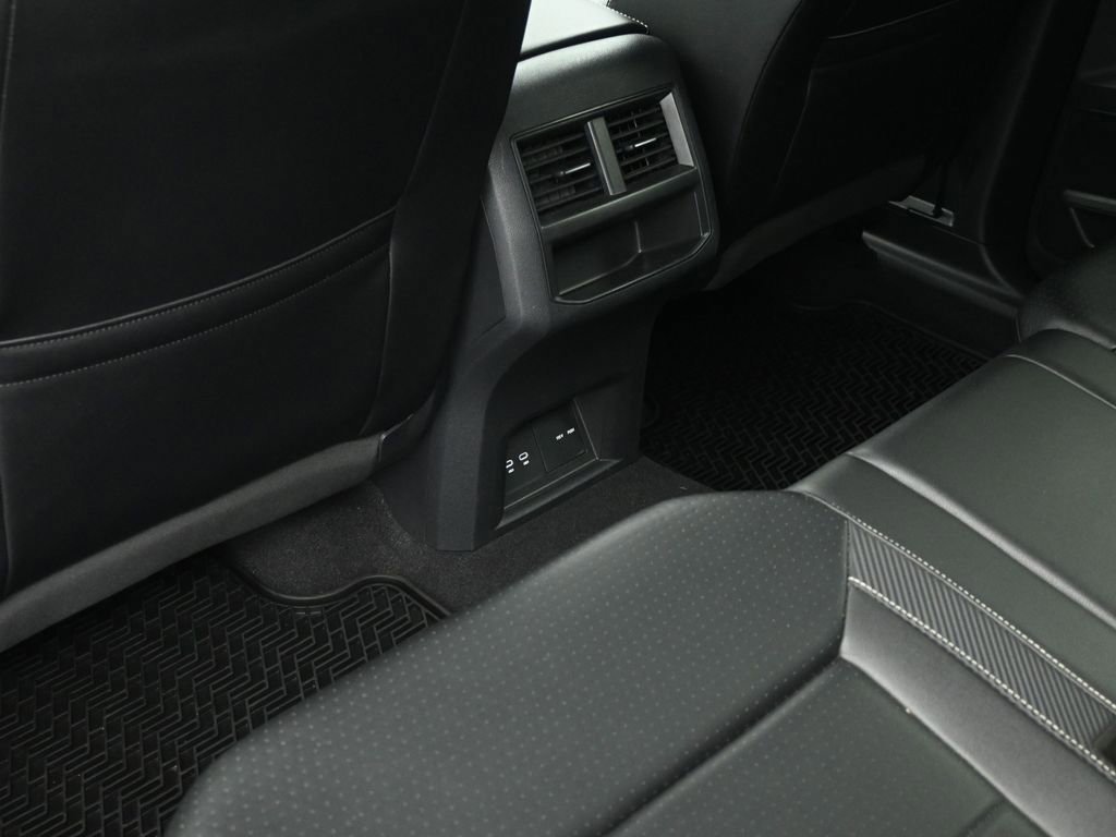 Used 2021 Volkswagen Atlas Cross Sport SE image 46