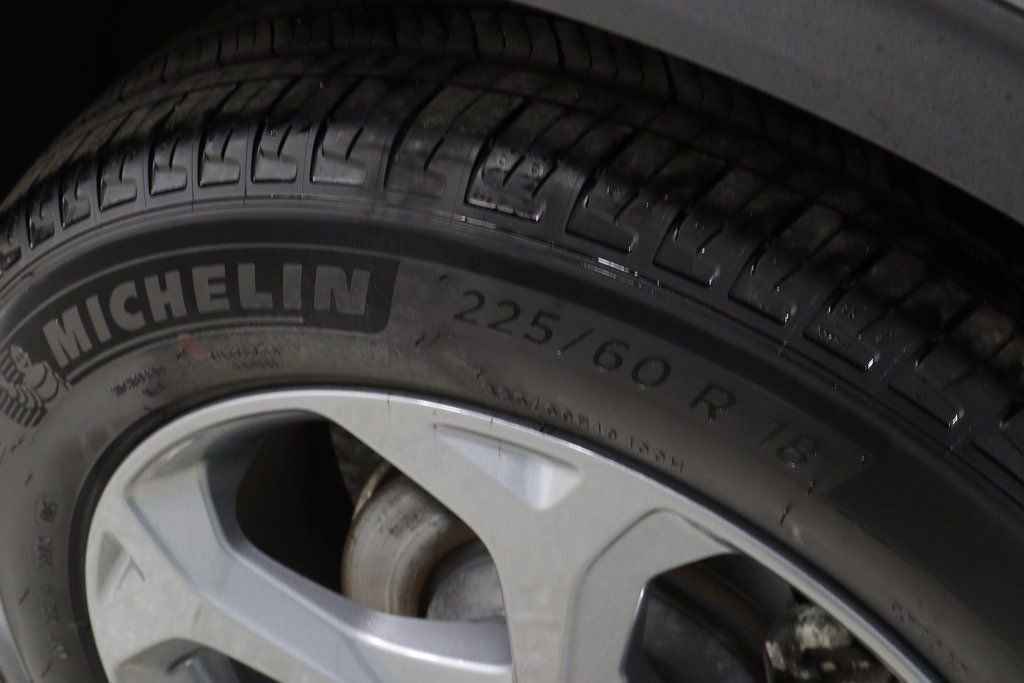 Certified 2025 Ford Escape ST-Line image 19