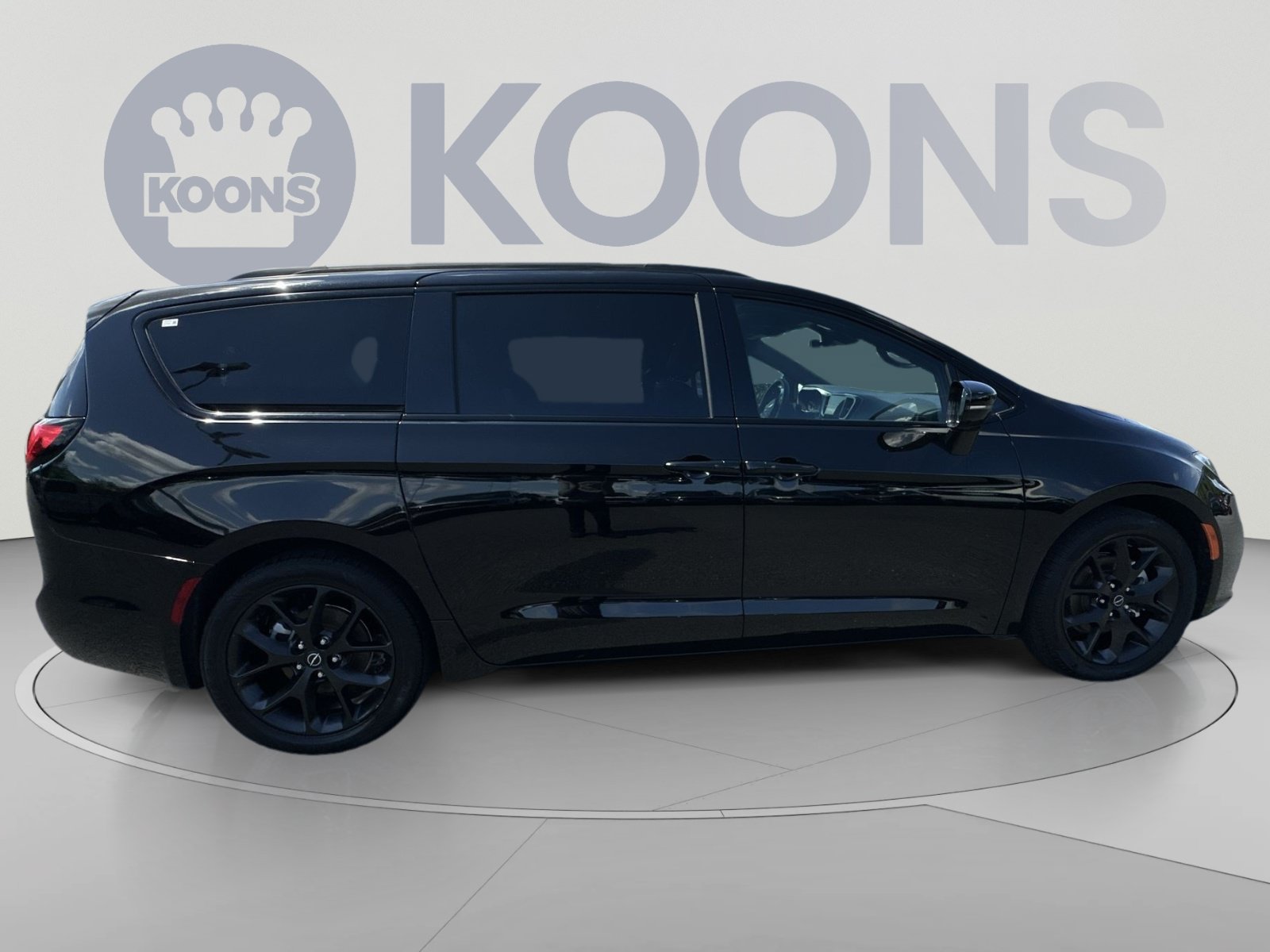 Used 2025 Chrysler Pacifica Limited FWD image 12