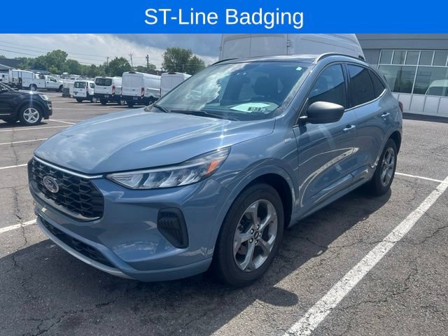 Certified 2023 Ford Escape ST-Line w/ Tech Pack #1 AWD/4WD image 2