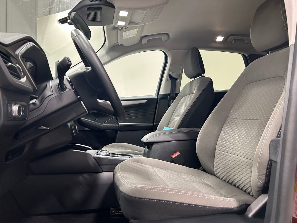Certified 2021 Ford Escape SE w/ SE Sport Appearance Package AWD/4WD image 11