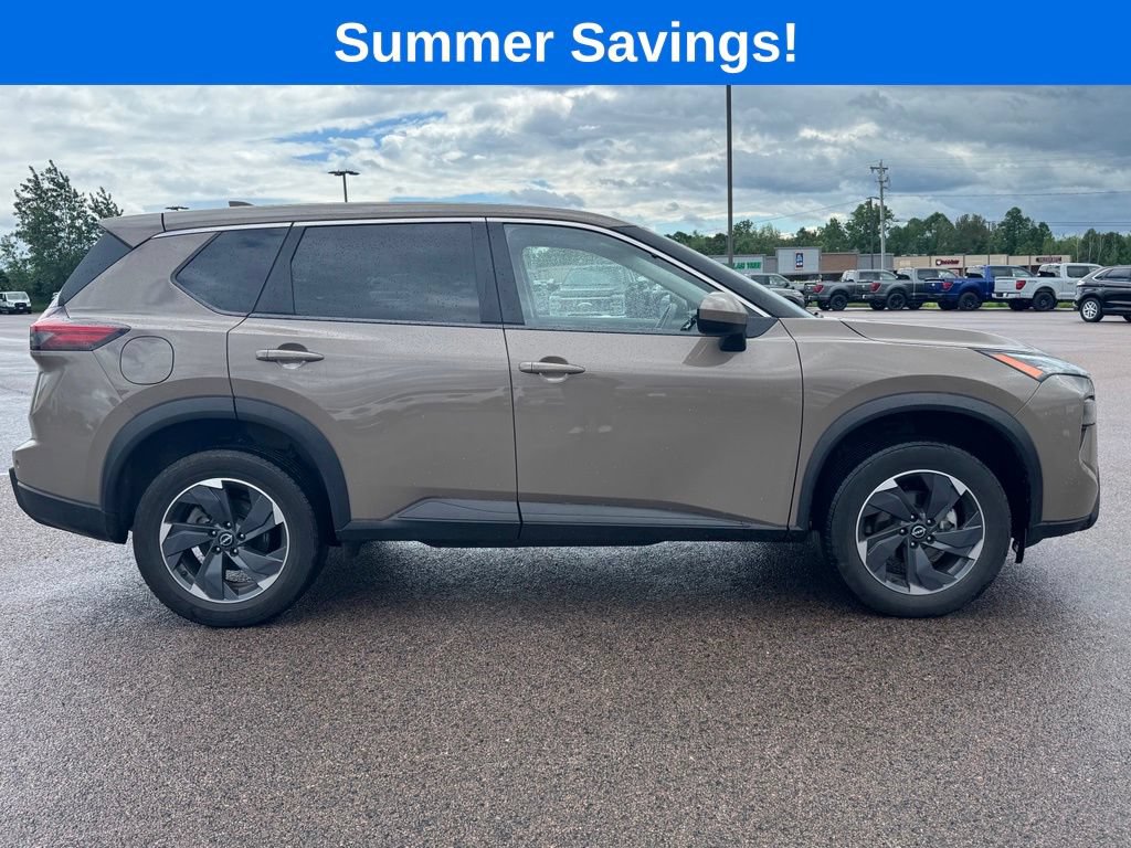 Used 2025 Nissan Rogue SV AWD/4WD image 8