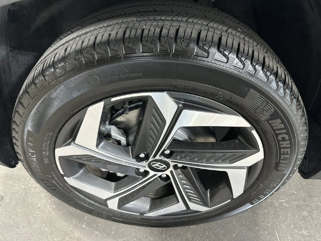 Used 2022 Hyundai Tucson Limited w/ Cargo Package AWD/4WD image 23