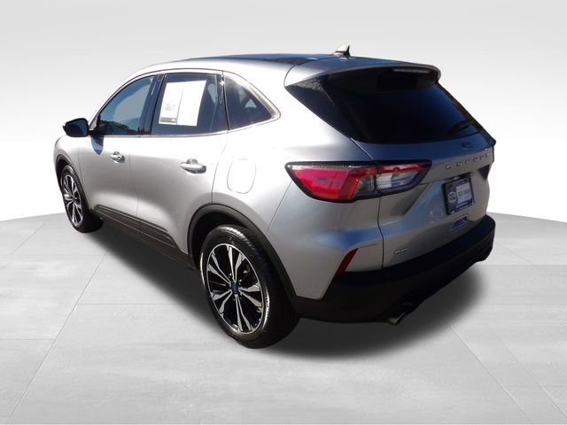 Certified 2022 Ford Escape SE w/ SE Sport Appearance Package image 5