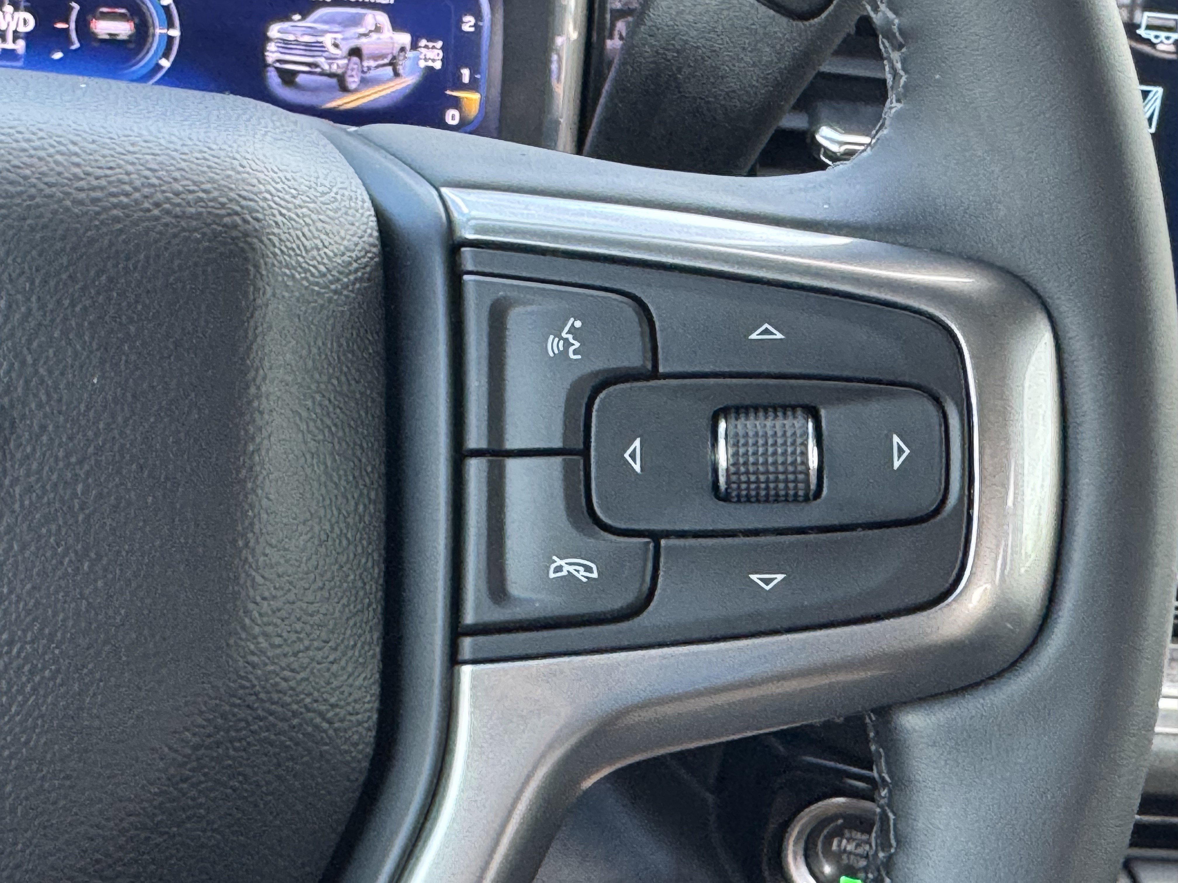 Used 2025 Chevrolet Silverado 2500 LTZ image 17