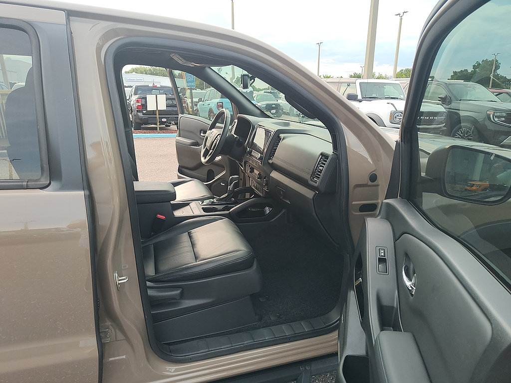Used 2022 Nissan Frontier Pro-X w/ Pro-X Premium Package RWD image 15