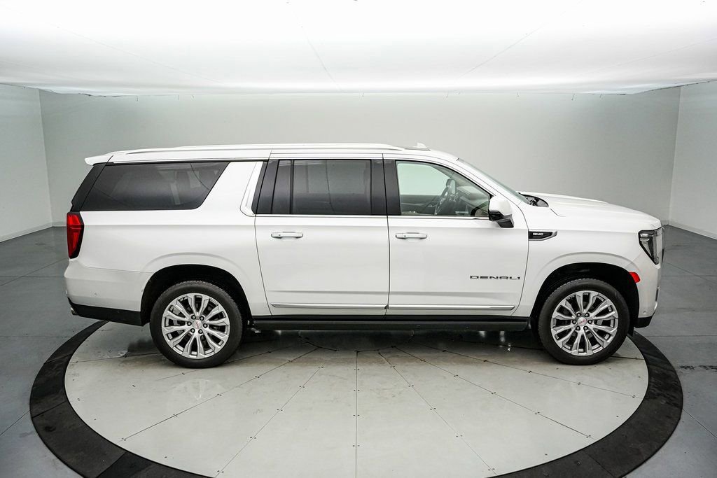 Used 2024 GMC Yukon XL Denali w/ Denali Reserve Package image 6