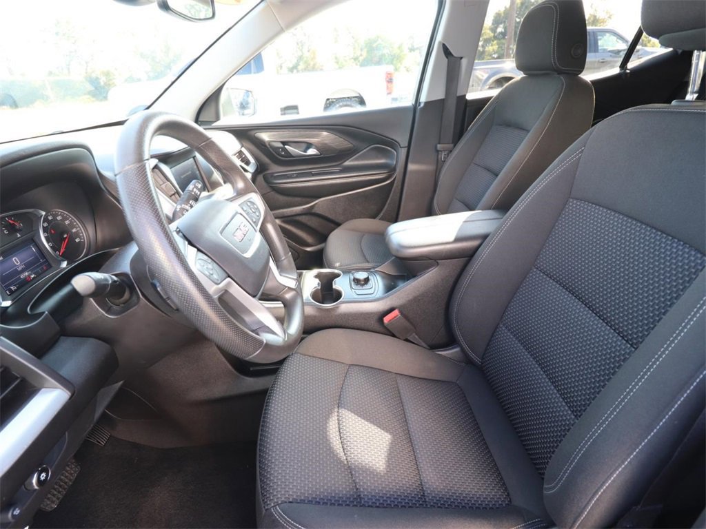 Used 2024 GMC Terrain SLE image 8