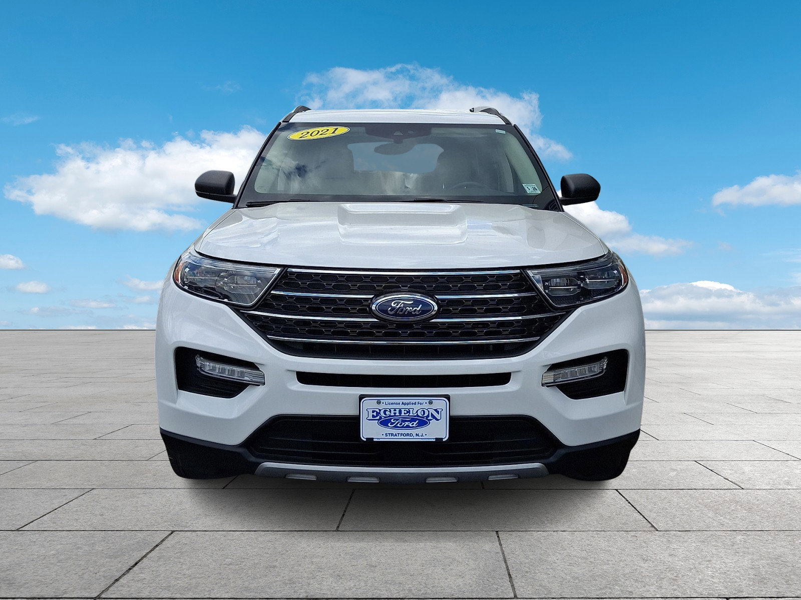 Certified 2021 Ford Explorer XLT w/ Equipment Group 202A image 7