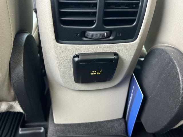 Certified 2019 Ford Escape Titanium w/ U0J03 - Titanium Tow Package FWD image 16