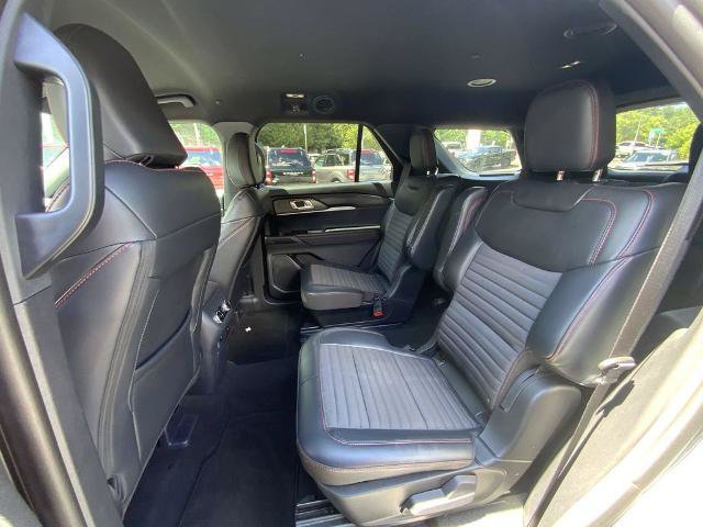 Certified 2026 Ford Explorer ST-Line AWD/4WD image 30