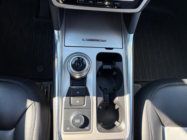 Certified 2022 Ford Explorer XLT w/ Equipment Group 202A image 19