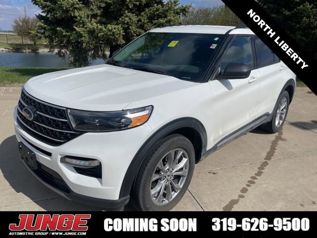 Certified 2022 Ford Explorer XLT w/ Equipment Group 202A AWD/4WD image 1