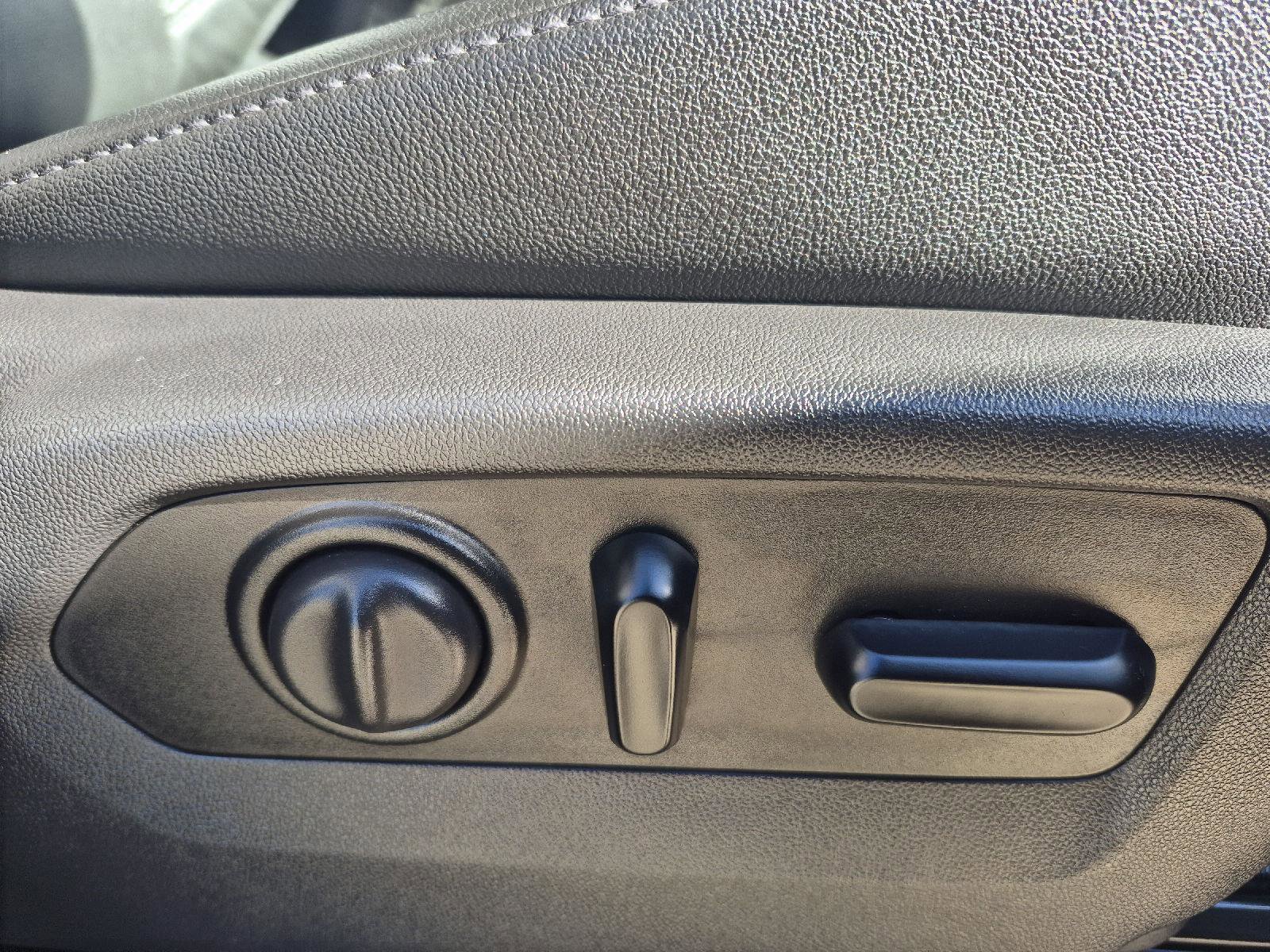 Used 2019 GMC Sierra 1500 SLT w/ Driver Alert Package I image 28