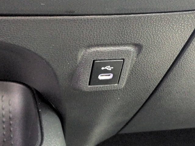 Used 2025 Toyota Corolla SE w/ Convenience Package FWD image 28