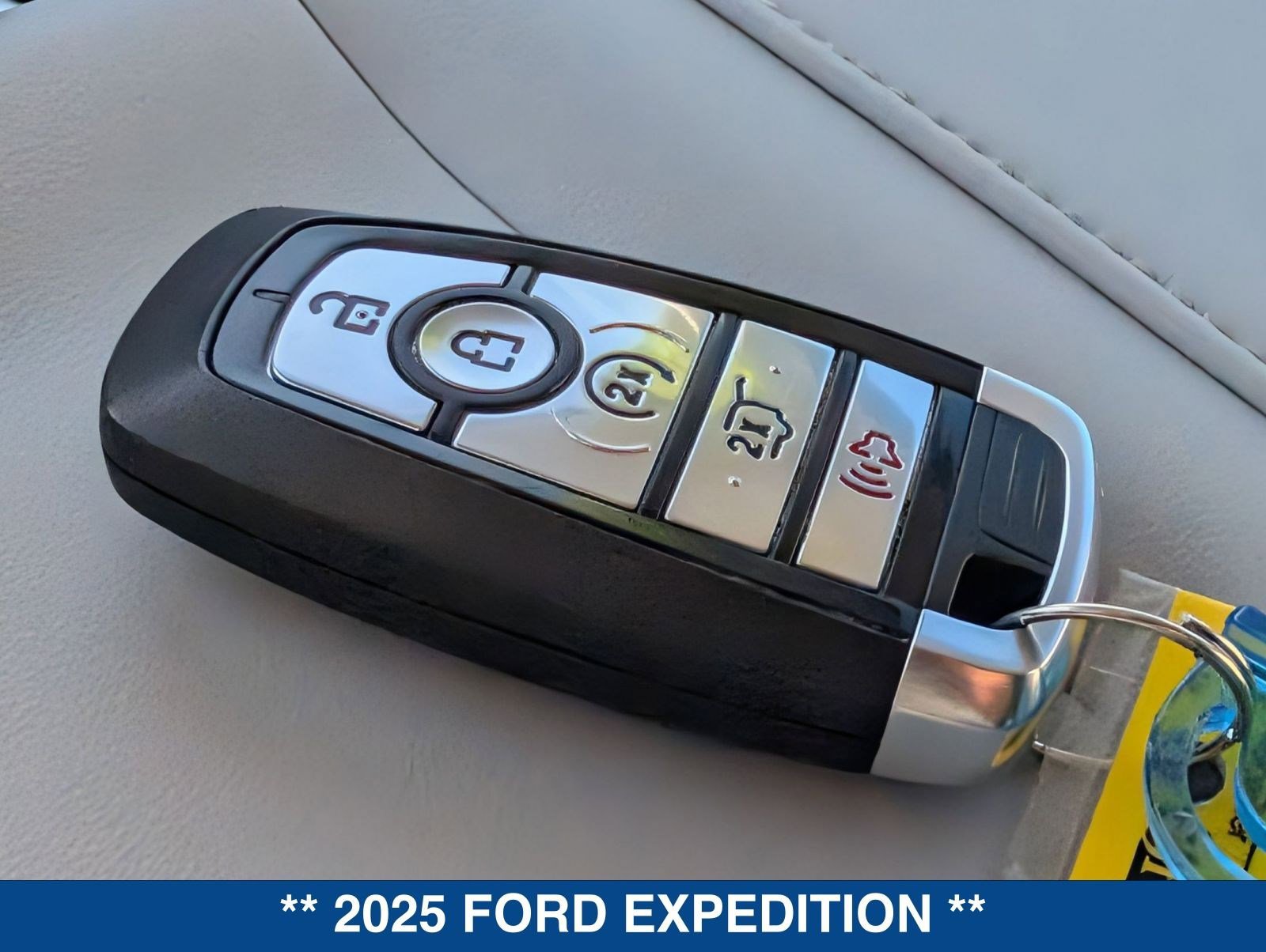 Certified 2025 Ford Expedition Platinum image 38