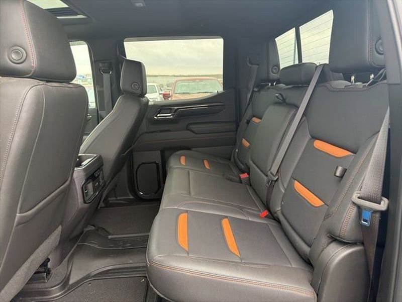 Used 2024 GMC Sierra 1500 AT4 w/ Technology Package AWD/4WD image 13