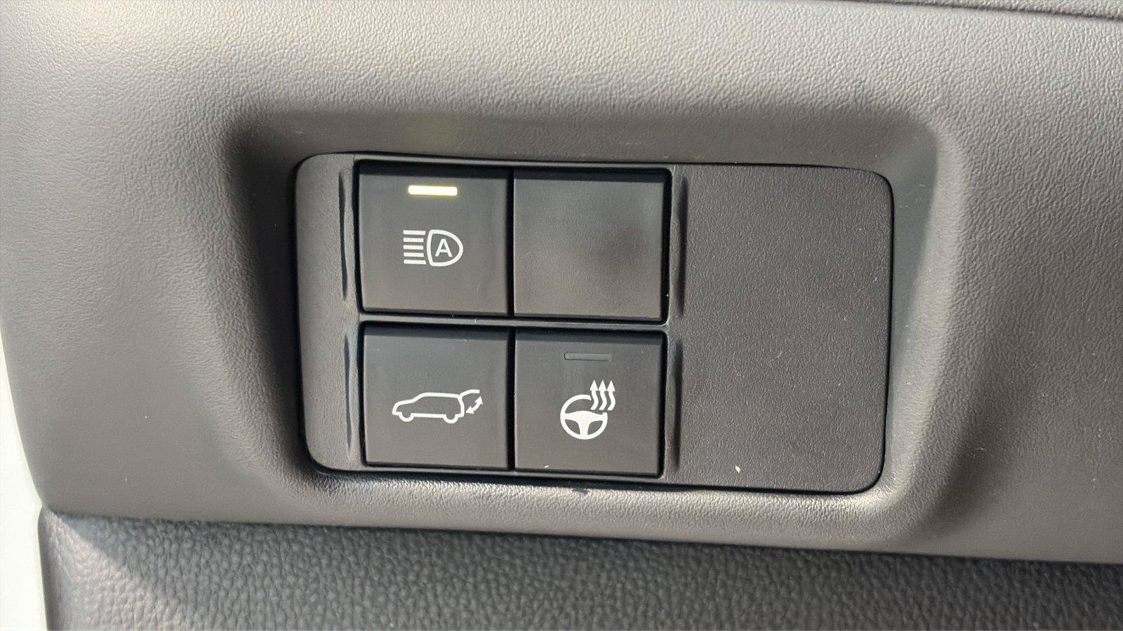 Used 2021 Toyota Highlander Limited AWD/4WD image 26