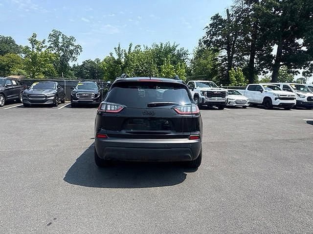 Used 2019 Jeep Cherokee Latitude Plus AWD/4WD image 11