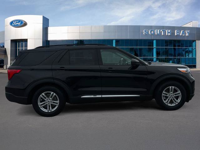 Certified 2023 Ford Explorer XLT w/ Equipment Group 202A RWD image 6