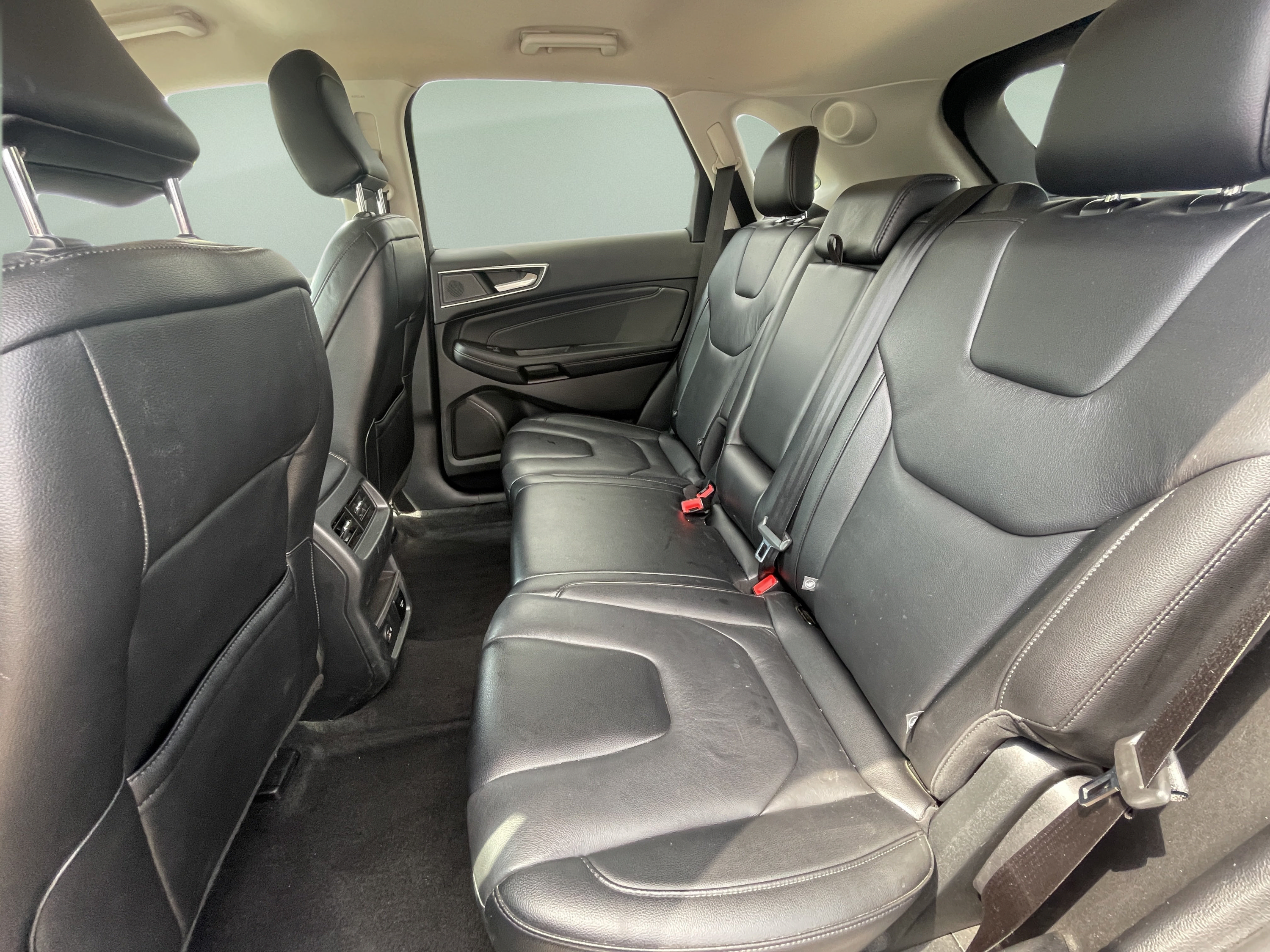 Certified 2022 Ford Edge Titanium AWD/4WD image 28