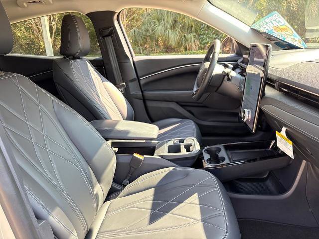Certified 2025 Ford Mustang Mach-E Select w/ Comfort Package Lite image 27