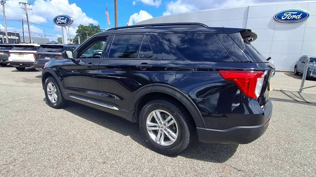 Certified 2022 Ford Explorer XLT w/ Equipment Group 202A image 6
