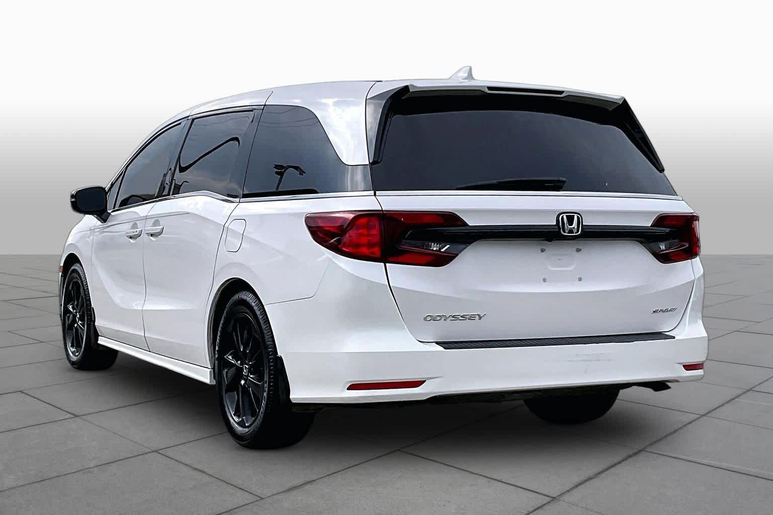 Used 2024 Honda Odyssey Sport image 12