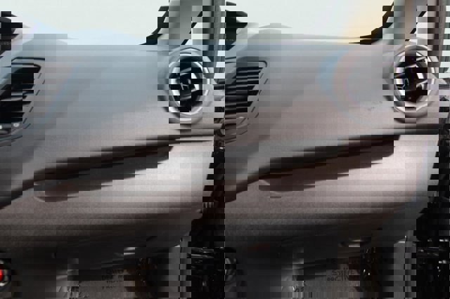 Certified 2019 Ford Fiesta S image 9