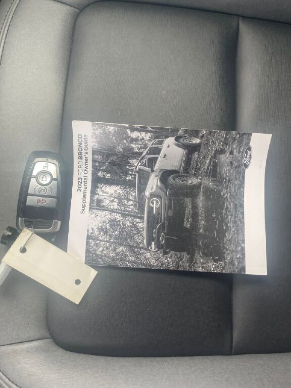 Certified 2023 Ford Bronco Black Diamond image 4