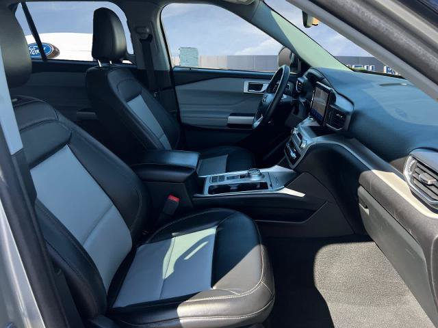 Certified 2023 Ford Explorer XLT w/ Equipment Group 202A RWD image 14
