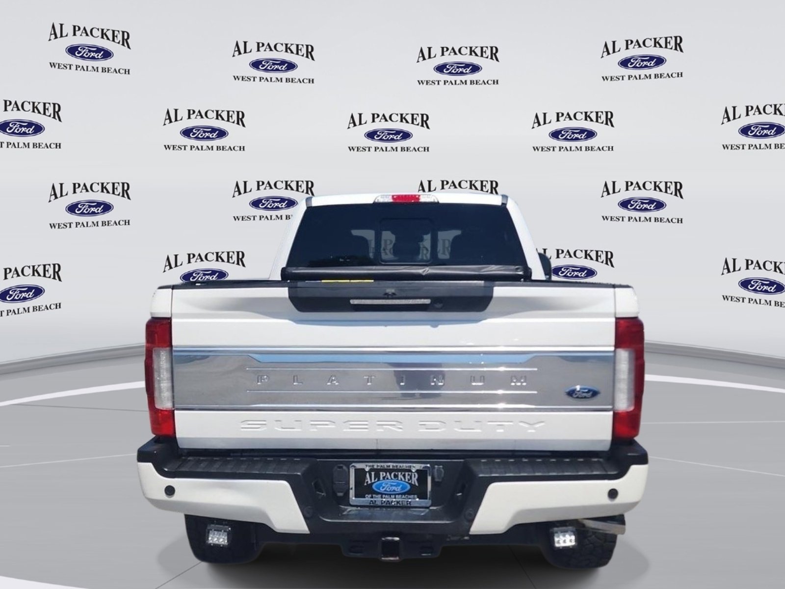 Certified 2017 Ford F350 Platinum w/ FX4 Off-Road Package AWD/4WD image 4