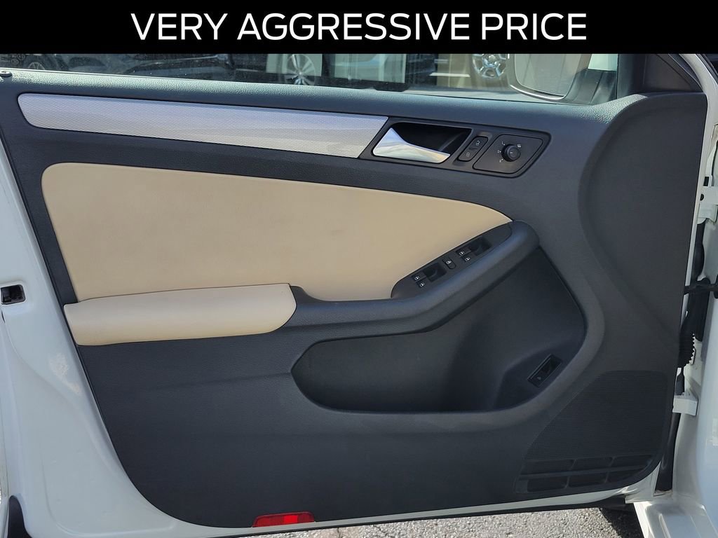 Used 2017 Volkswagen Jetta SE FWD image 17