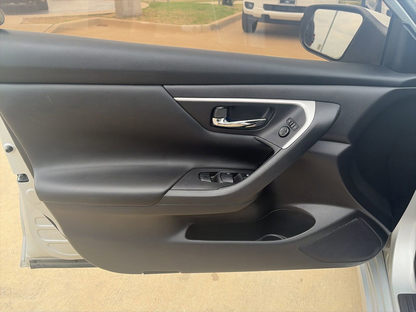 Used 2017 Nissan Altima 2.5 S w/ Power Driver Seat Package image 12