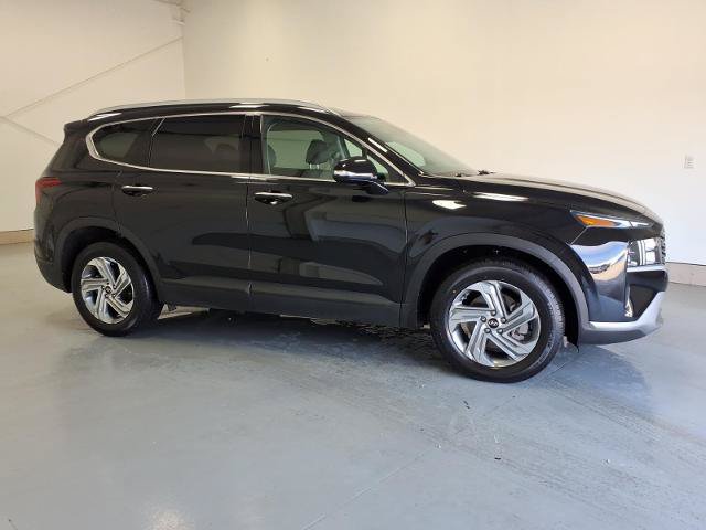 Used 2023 Hyundai Santa Fe SEL FWD image 2
