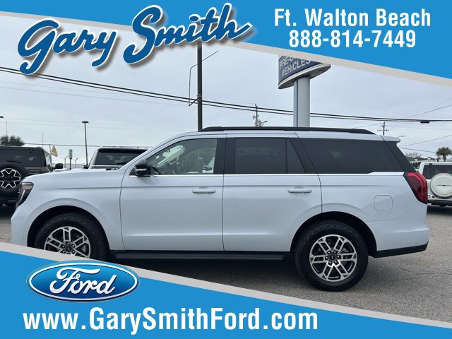 Certified 2025 Ford Expedition Active image 3