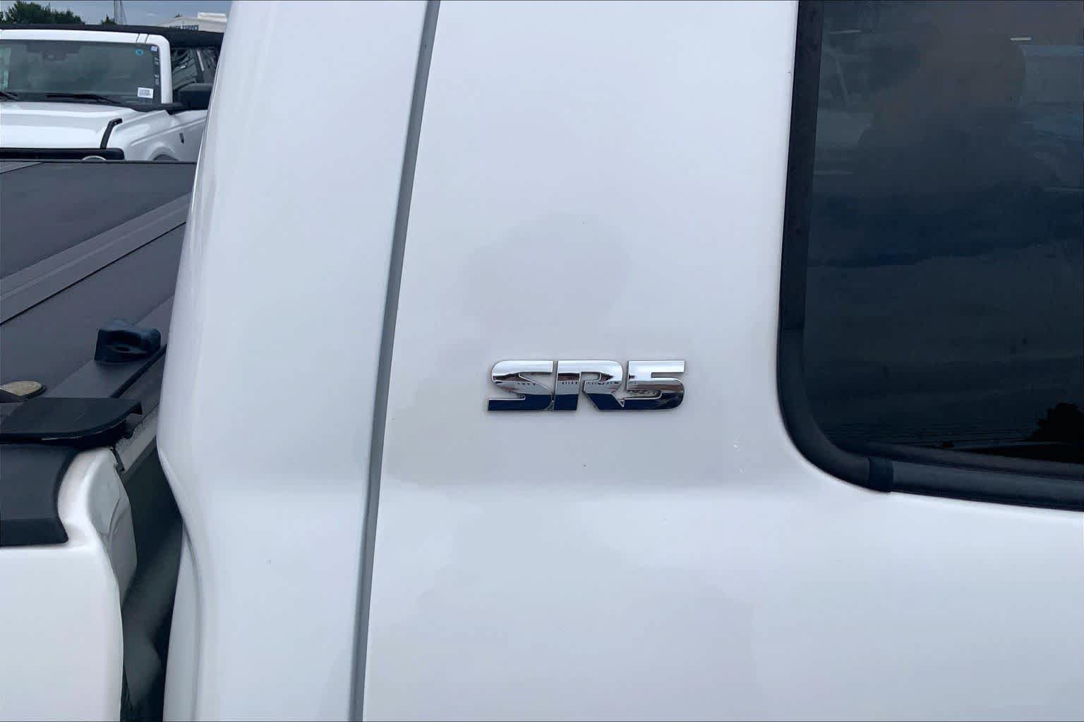 Used 2020 Toyota Tundra SR5 w/ SR5 Leather Package RWD image 10
