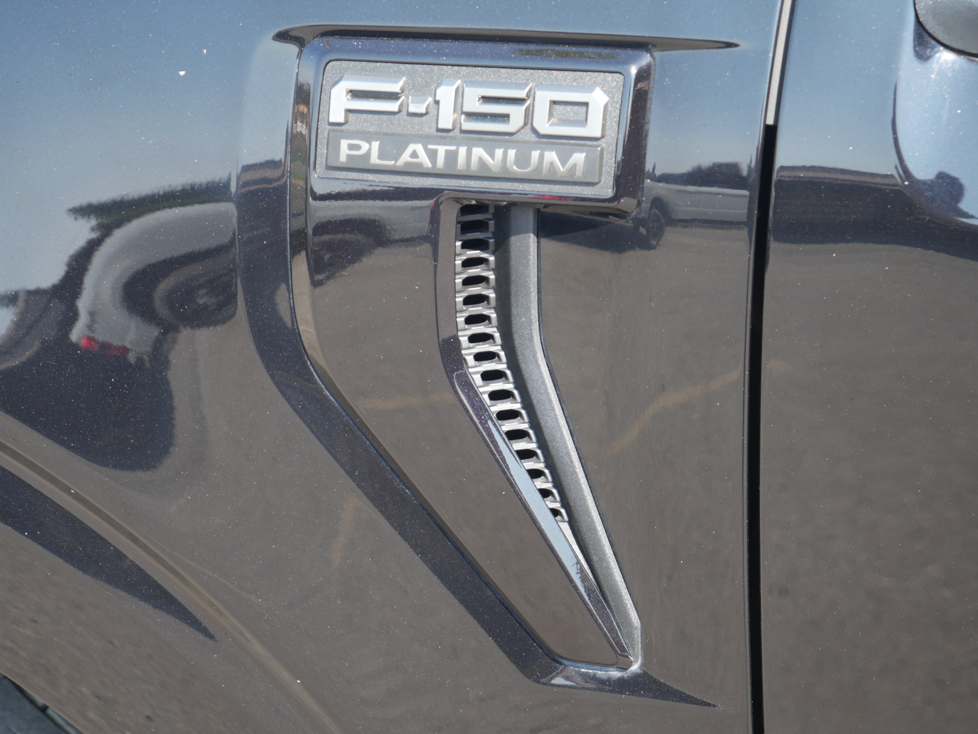 Certified 2024 Ford F150 Platinum w/ FX4 Off-Road Package AWD/4WD image 20