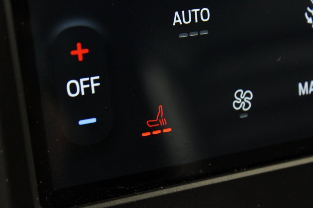 Certified 2024 Ford Edge SEL image 11