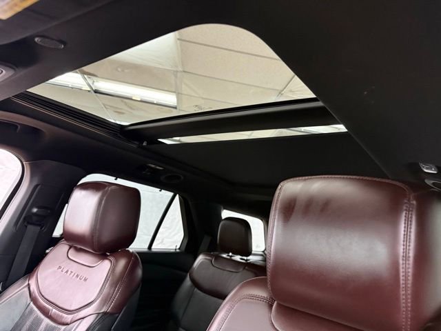 Certified 2020 Ford Explorer Platinum w/ Premium Technology Package image 15